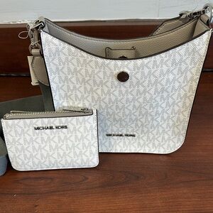 Michael Kors White and Gray Women's Bag Set